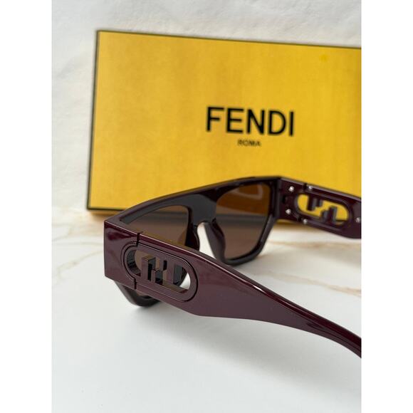 NEW Fendi FE40108U Burgundy Flat Top Sunglasses main image 7